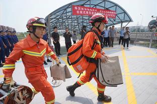 辽粤大战首发：周琦VS莫兰德 胡明轩对阵赵继伟